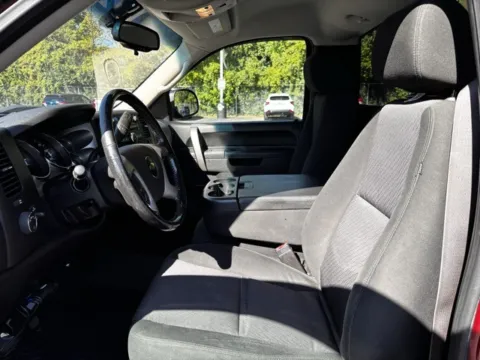 More photos of 2013 Chevrolet Silverado 1500 LT at Hank Graff Chevrolet Davison, MI