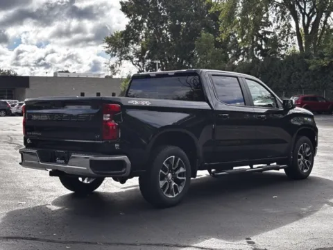 Photos of 2024 Chevrolet Silverado 1500 LT for sale in Davison, MI at Hank Graff Chevrolet Davison