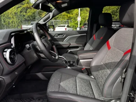 More photos of 2023 Chevrolet Colorado Z71 at Hank Graff Chevrolet Davison, MI