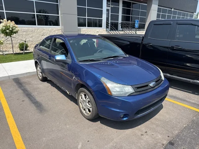 Used 2009 Ford Focus SE for sale in Davison, MI at Hank Graff