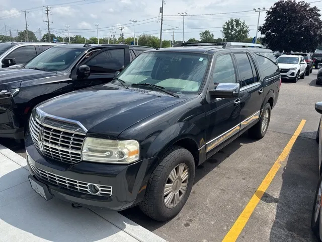 2011 Lincoln Navigator L for sale in Davison, MI