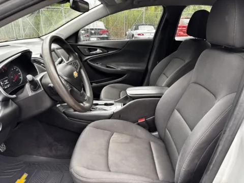 More photos of 2016 Chevrolet Malibu LT at Hank Graff Chevrolet Davison, MI