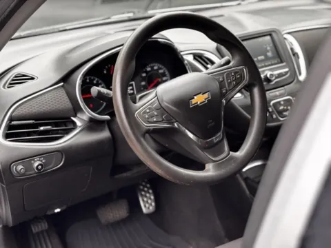 More photos of 2016 Chevrolet Malibu LT at Hank Graff Chevrolet Davison, MI