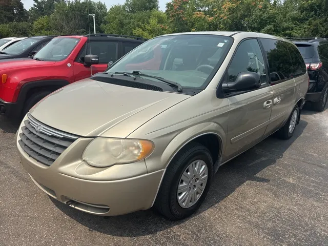 2006 Chrysler Town & Country LX for sale in Davison, MI