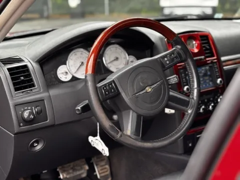 More photos of 2009 Chrysler 300 Limited at Hank Graff Chevrolet Davison, MI