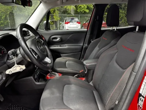 More photos of 2017 Jeep Renegade Trailhawk at Hank Graff Chevrolet Davison, MI