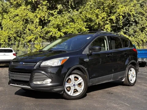 Black 2016 Ford Escape SE for sale in Davison, MI