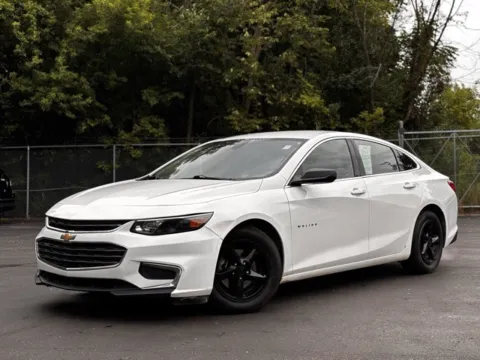 White 2017 Chevrolet Malibu LS for sale in Davison, MI