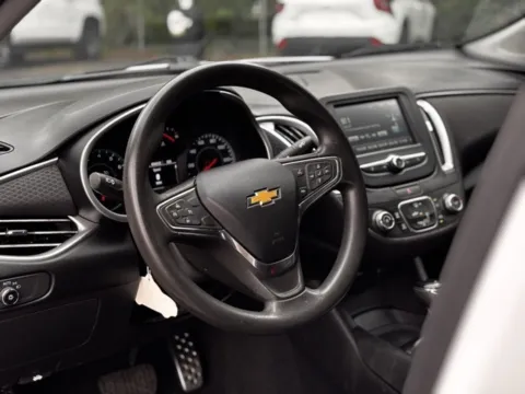More photos of 2017 Chevrolet Malibu LS at Hank Graff Chevrolet Davison, MI