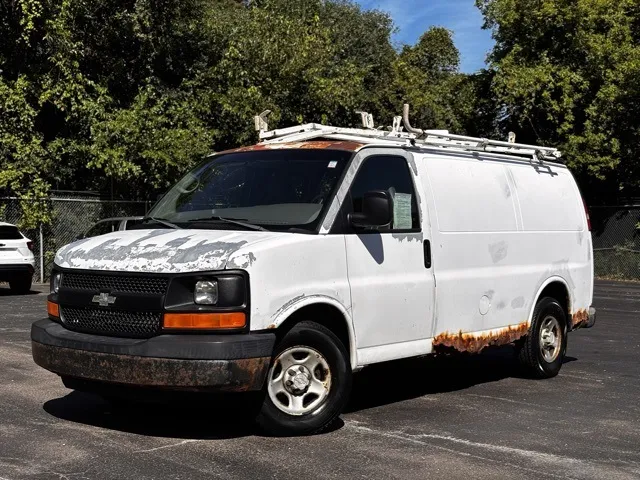 White 2005 Chevrolet Express Van G1500 for sale in Davison, MI