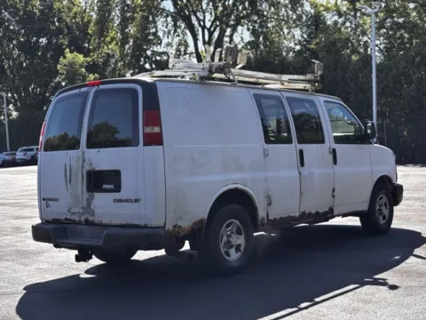 Photos of 2005 Chevrolet Express Van G1500 for sale in Davison, MI at Hank Graff Chevrolet Davison