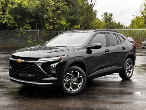 Black 2024 Chevrolet Trax LT for sale in Davison, MI