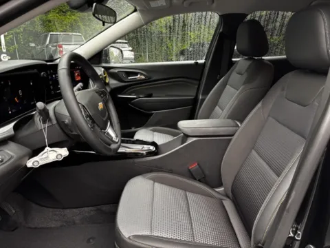 More photos of 2024 Chevrolet Trax LT at Hank Graff Chevrolet Davison, MI