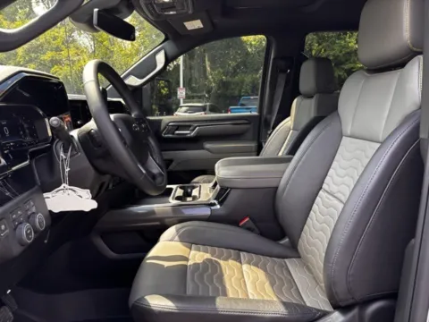 More photos of 2024 Chevrolet Silverado 2500HD ZR2 at Hank Graff Chevrolet Davison, MI