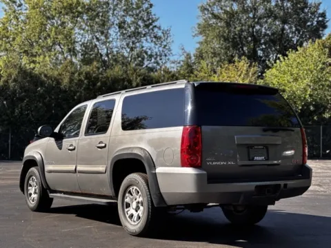 Another view of 2007 GMC Yukon XL SLE 1500 for sale in Davison, MI at Hank Graff Chevrolet Davison