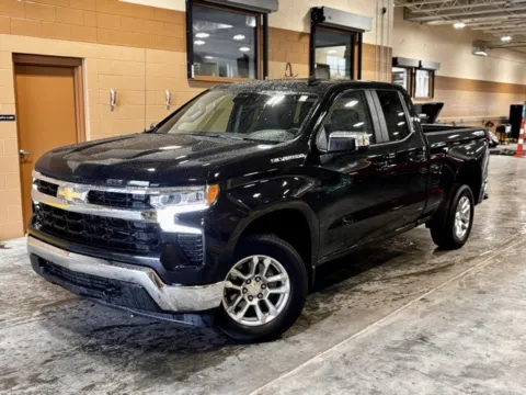 Black 2022 Chevrolet Silverado 1500 LT for sale in Davison, MI