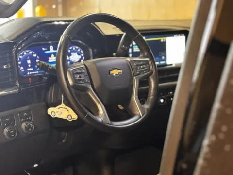 More photos of 2022 Chevrolet Silverado 1500 LT at Hank Graff Chevrolet Davison, MI