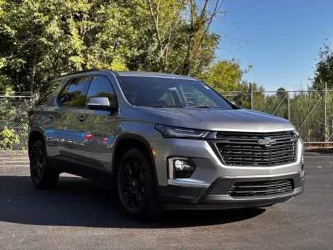 Photos of 2023 Chevrolet Traverse LT for sale in Davison, MI at Hank Graff Chevrolet Davison