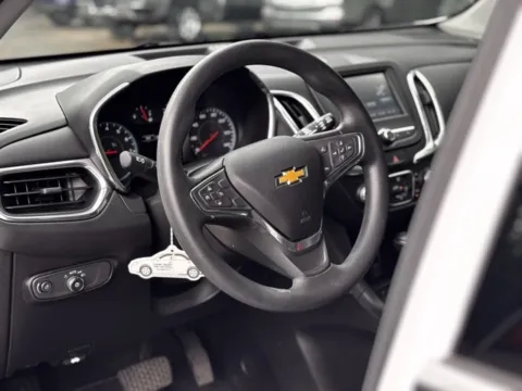 More photos of 2018 Chevrolet Equinox LT at Hank Graff Chevrolet Davison, MI