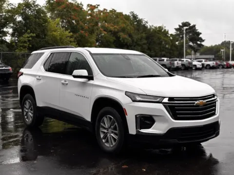 Photos of 2023 Chevrolet Traverse LT for sale in Davison, MI at Hank Graff Chevrolet Davison
