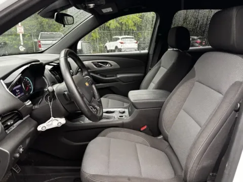 More photos of 2023 Chevrolet Traverse LT at Hank Graff Chevrolet Davison, MI