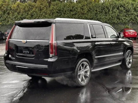 Photos of 2017 Cadillac Escalade ESV Luxury for sale in Davison, MI at Hank Graff Chevrolet Davison