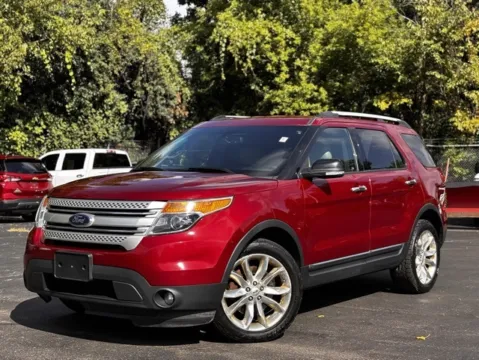 Red 2014 Ford Explorer XLT for sale in Davison, MI