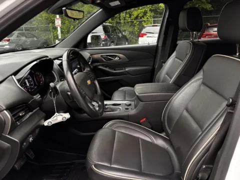 More photos of 2022 Chevrolet Traverse Premier at Hank Graff Chevrolet Davison, MI