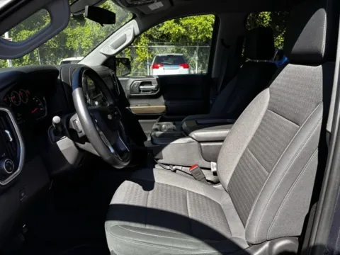 More photos of 2020 Chevrolet Silverado 1500 LT at Hank Graff Chevrolet Davison, MI