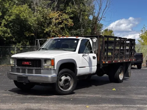 White 2001 GMC C/K 3500HD SLE for sale in Davison, MI