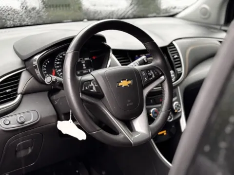 More photos of 2022 Chevrolet Trax LT at Hank Graff Chevrolet Davison, MI