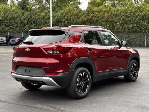 Photos of 2022 Chevrolet TrailBlazer LT for sale in Davison, MI at Hank Graff Chevrolet Davison