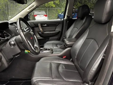 More photos of 2017 GMC Acadia Limited at Hank Graff Chevrolet Davison, MI