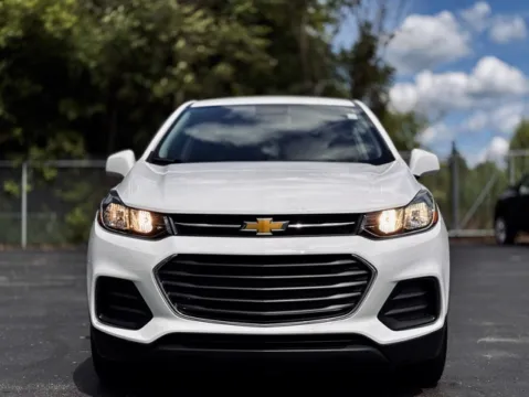 Photos of 2022 Chevrolet Trax LS for sale in Davison, MI at Hank Graff Chevrolet Davison
