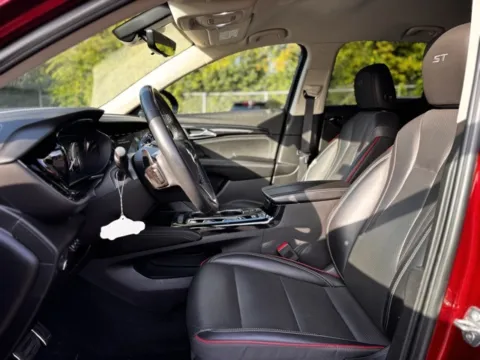 More photos of 2022 Buick Envision Essence at Hank Graff Chevrolet Davison, MI