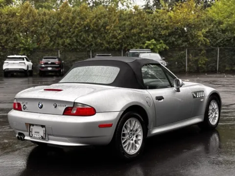 Another view of 2001 BMW Z3 2.5i for sale in Davison, MI at Hank Graff Chevrolet Davison