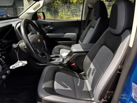More photos of 2022 Chevrolet Colorado Z71 at Hank Graff Chevrolet Davison, MI