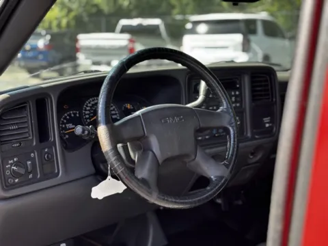 More photos of 2004 GMC Sierra 1500 Work Truck at Hank Graff Chevrolet Davison, MI