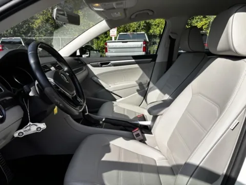 More photos of 2018 Volkswagen Passat 2.0T R-Line at Hank Graff Chevrolet Davison, MI