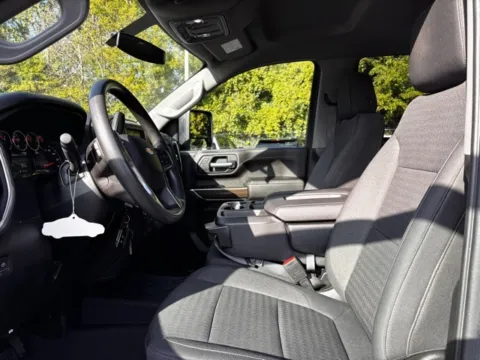 More photos of 2022 Chevrolet Silverado 2500HD LT at Hank Graff Chevrolet Davison, MI