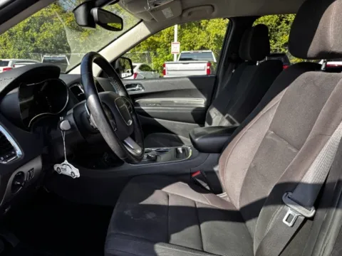More photos of 2017 Dodge Durango SXT at Hank Graff Chevrolet Davison, MI
