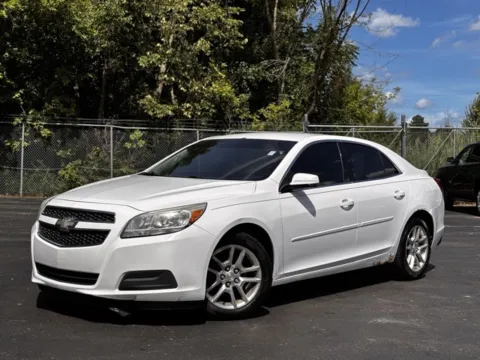 White 2013 Chevrolet Malibu LT for sale in Davison, MI