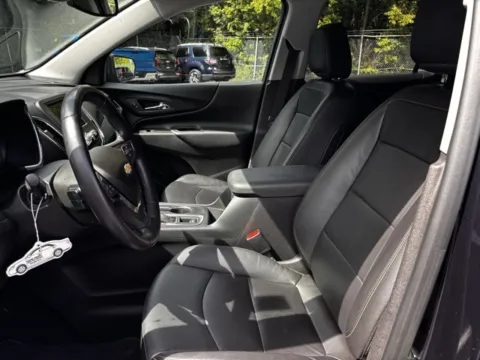 More photos of 2021 Chevrolet Equinox LT at Hank Graff Chevrolet Davison, MI