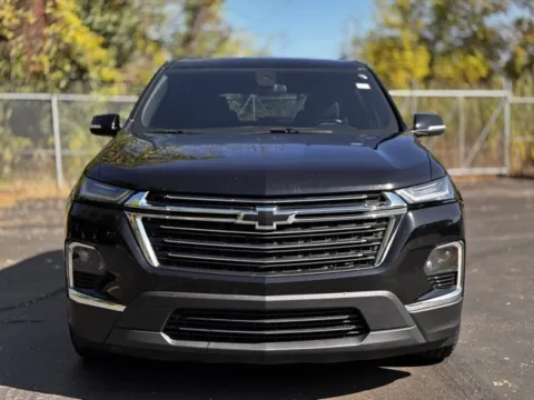 Photos of 2023 Chevrolet Traverse LT for sale in Davison, MI at Hank Graff Chevrolet Davison