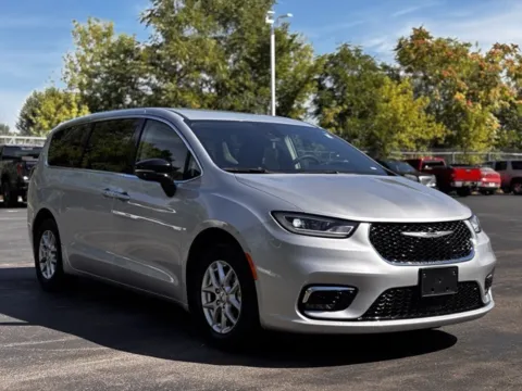 Photos of 2024 Chrysler Pacifica Touring L for sale in Davison, MI at Hank Graff Chevrolet Davison
