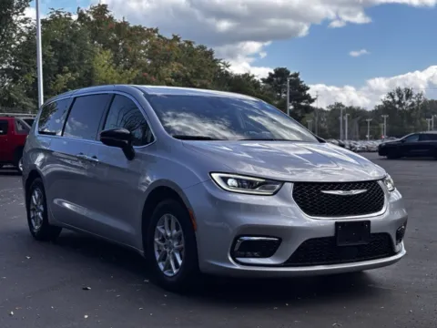 Photos of 2024 Chrysler Pacifica Touring L for sale in Davison, MI at Hank Graff Chevrolet Davison