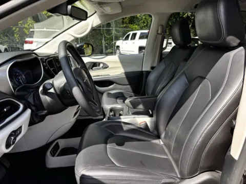 More photos of 2024 Chrysler Pacifica Touring L at Hank Graff Chevrolet Davison, MI