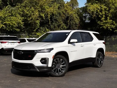 White 2024 Chevrolet Traverse Limited RS for sale in Davison, MI