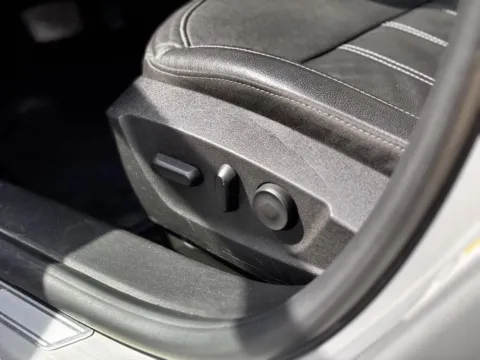 More photos of 2011 Buick Regal CXL at Hank Graff Chevrolet Davison, MI