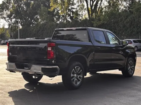 Another view of 2022 Chevrolet Silverado 1500 LT for sale in Davison, MI at Hank Graff Chevrolet Davison
